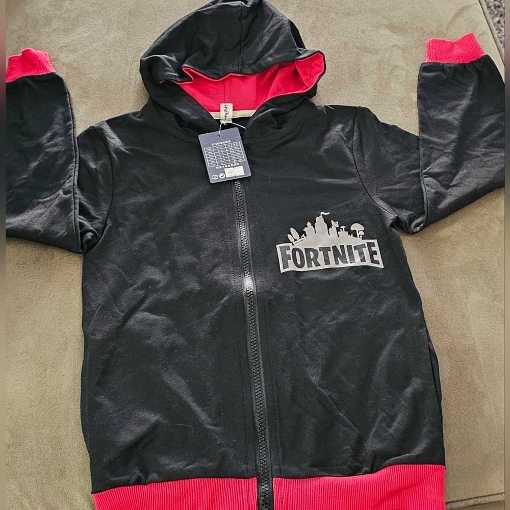 New-Fortnite Boys Hoodie Black Size 130 (6-7) Hoodie for Boys or Girls
